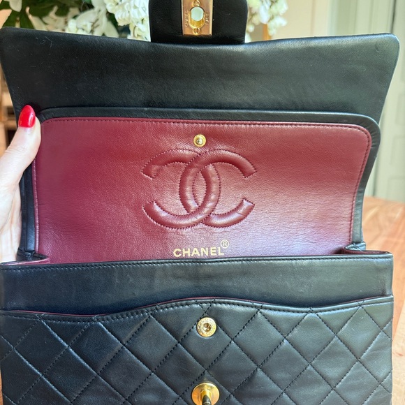 Chanel Vintage 1989 medium Classic flap 24k gold black lambskin - Picture 10 of 16
